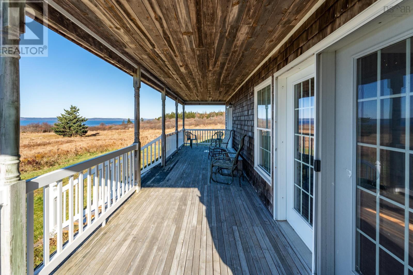 885 Fort Point Road
