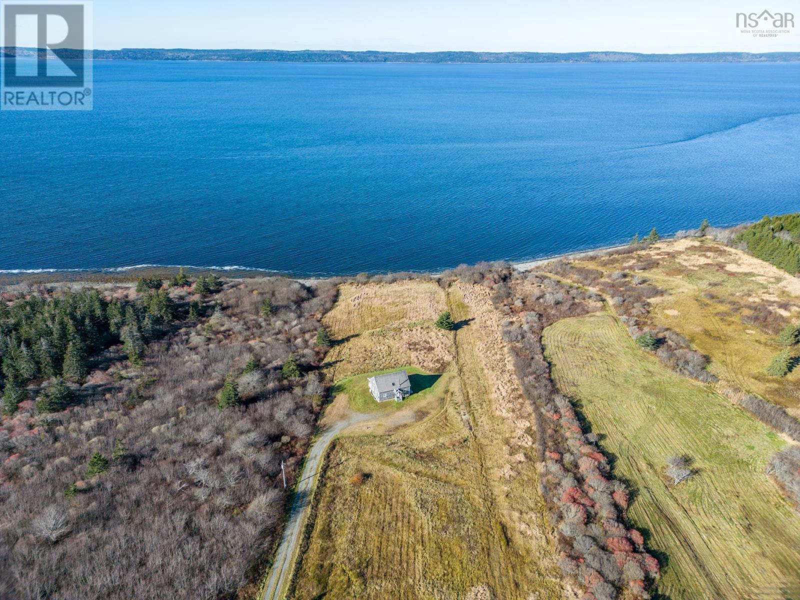 885 Fort Point Road