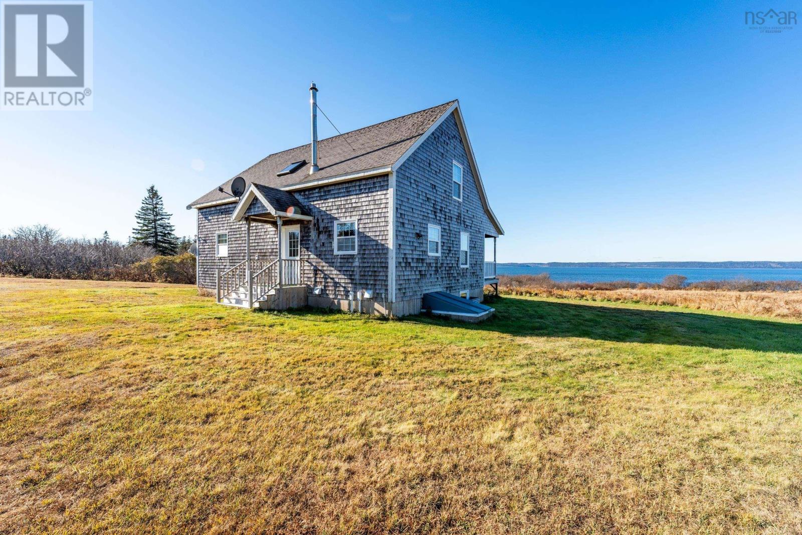 885 Fort Point Road