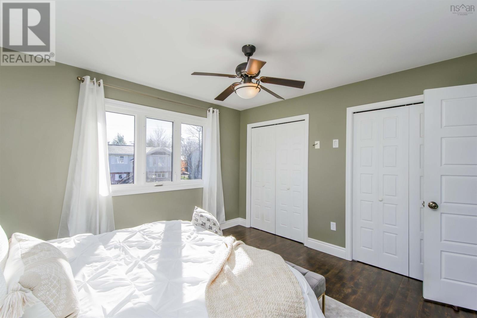 106 Ashdale Crescent