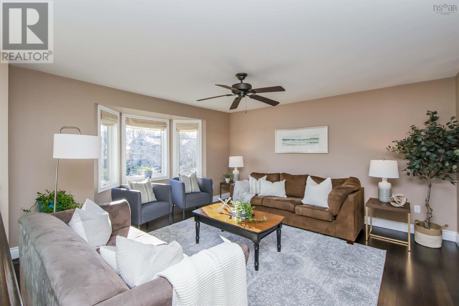 106 Ashdale Crescent