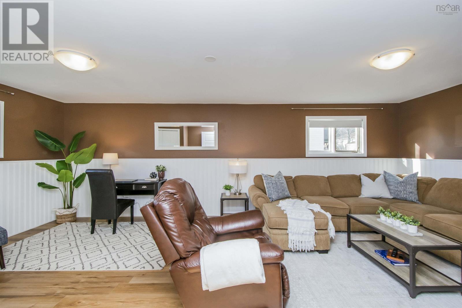 106 Ashdale Crescent