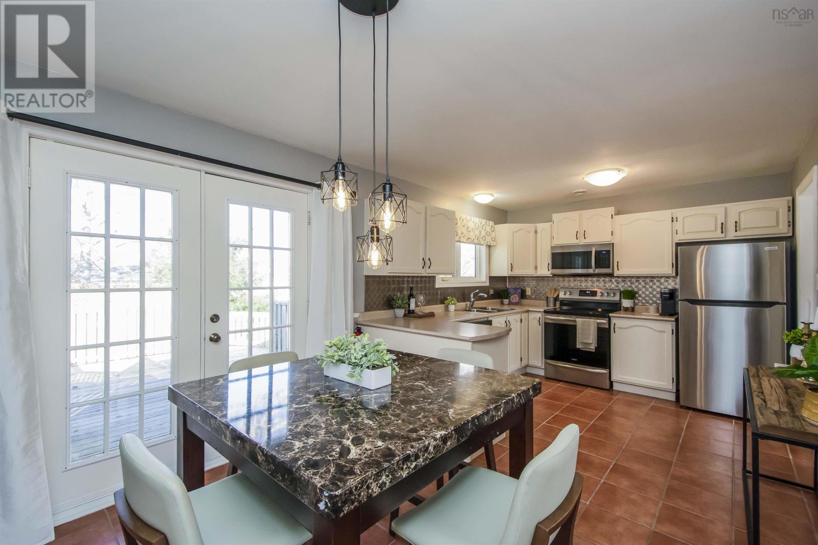 106 Ashdale Crescent