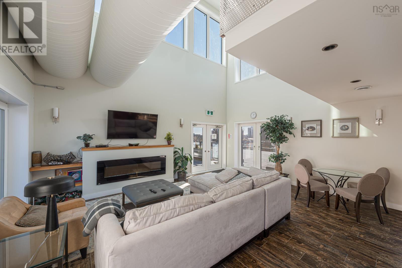 120 5662 Roberts Street, #120