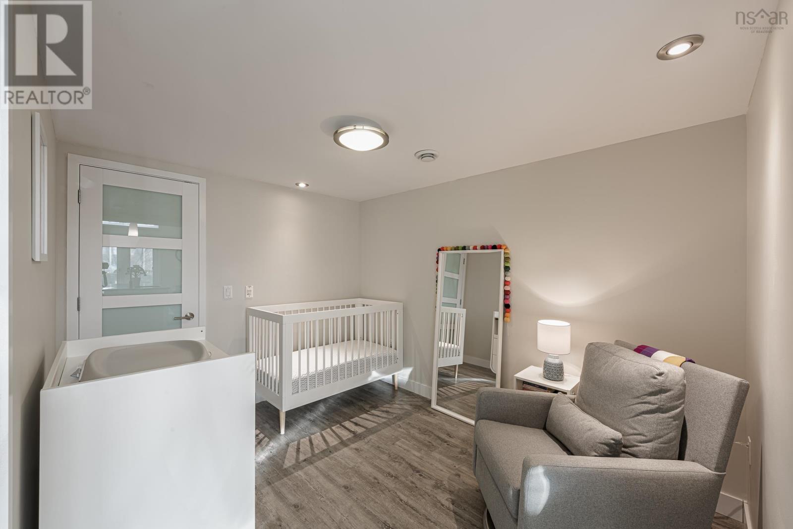 120 5662 Roberts Street, #120