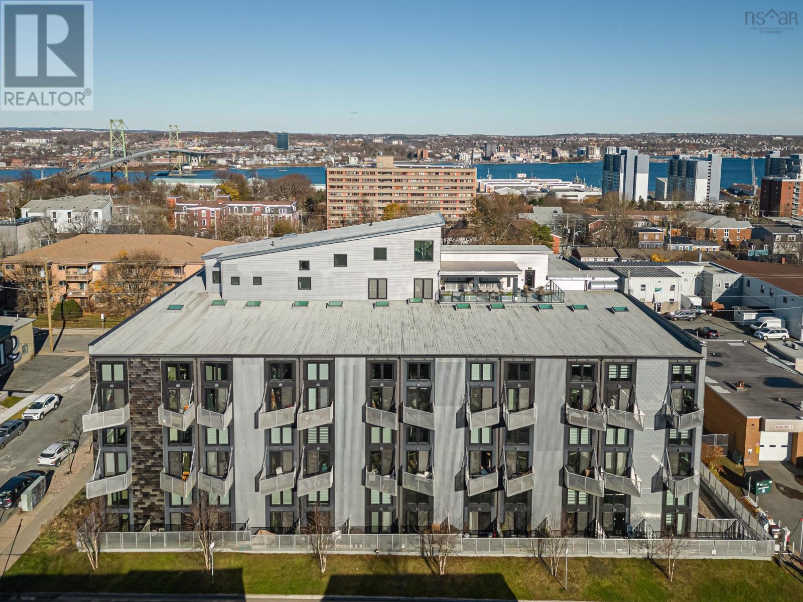 120 5662 Roberts Street, #120