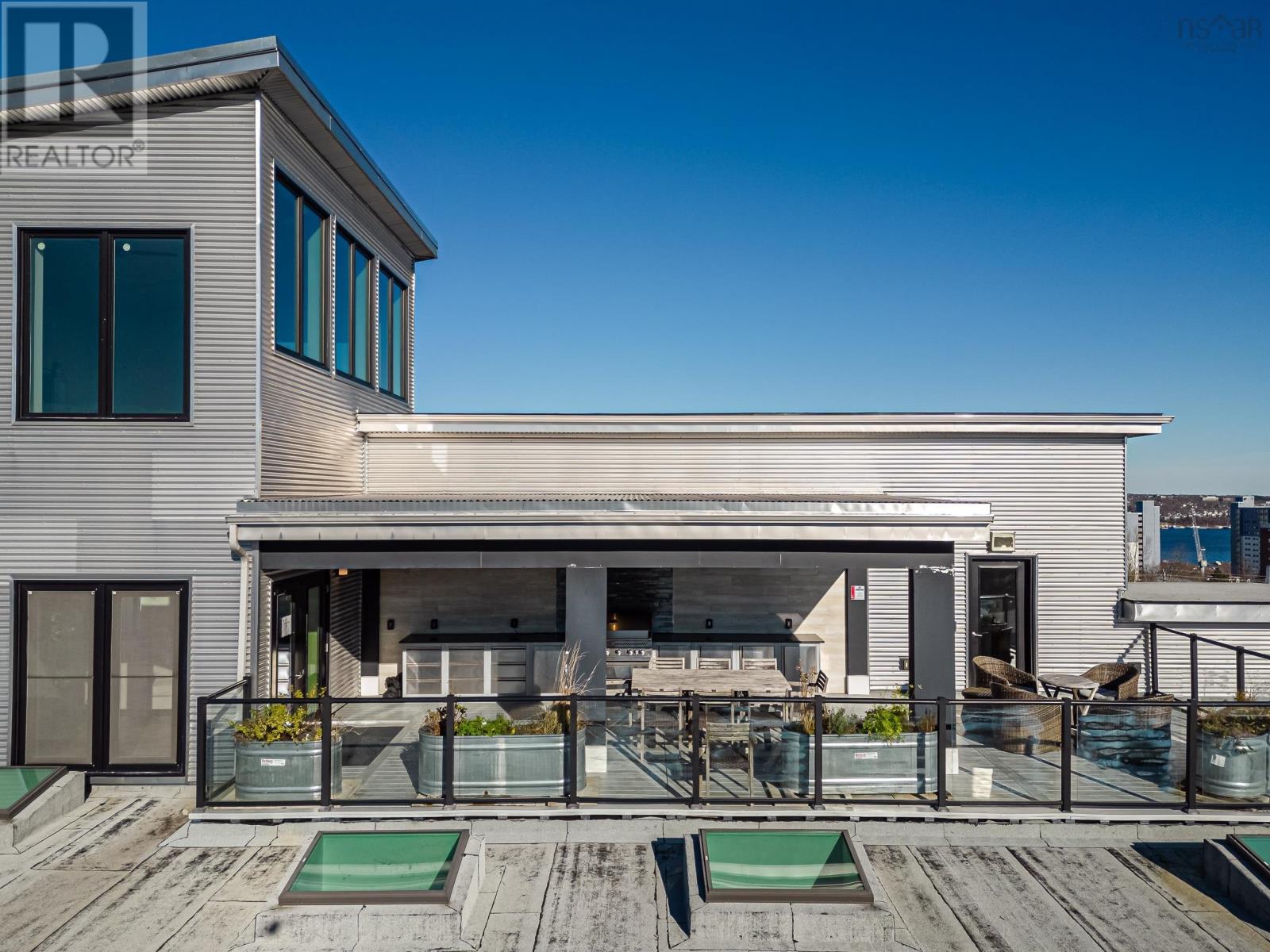 120 5662 Roberts Street, #120