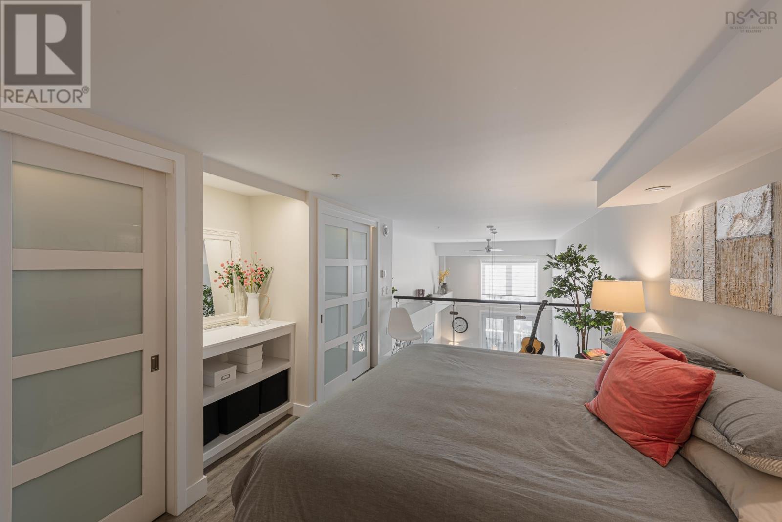120 5662 Roberts Street, #120