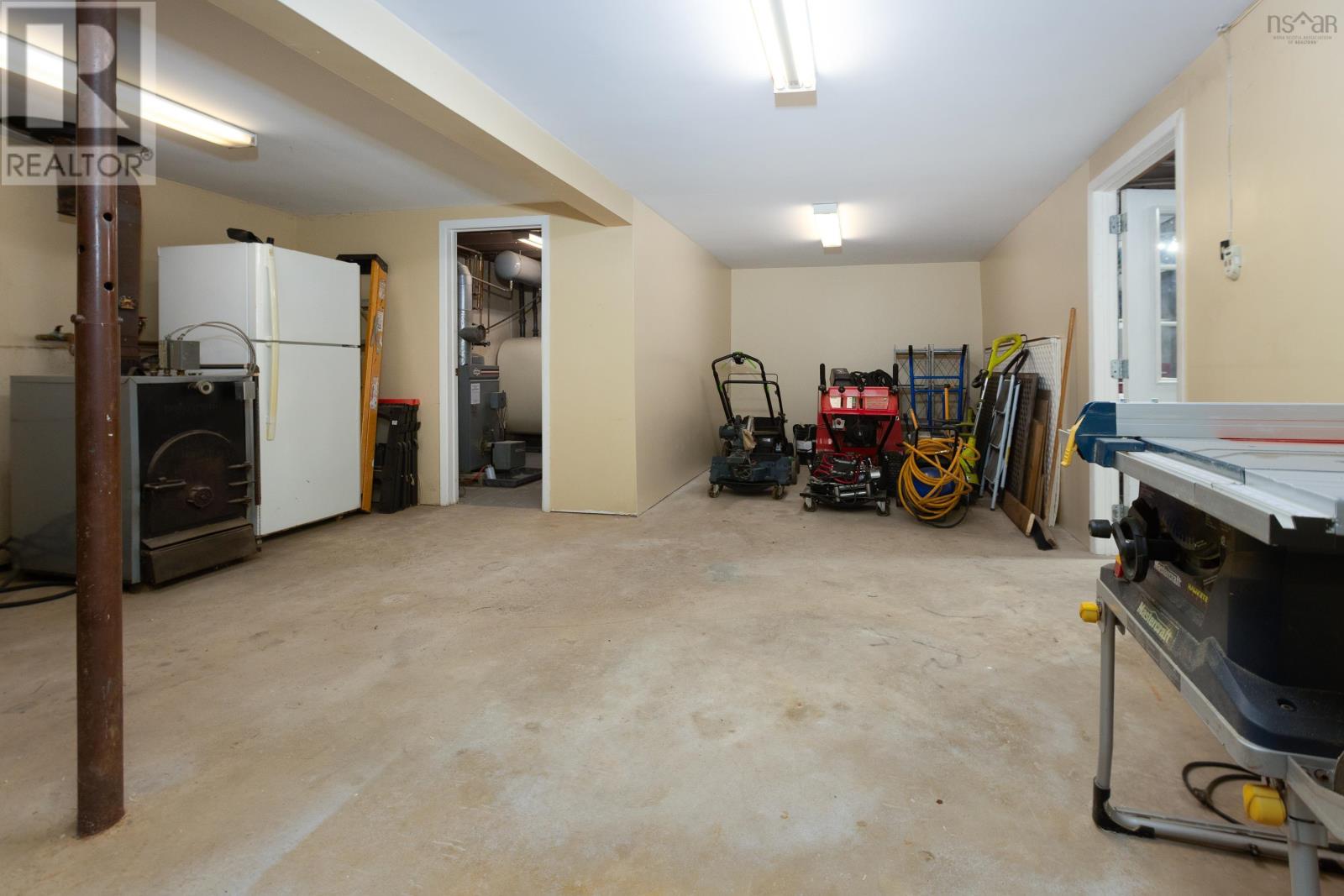 546 East Uniacke Road