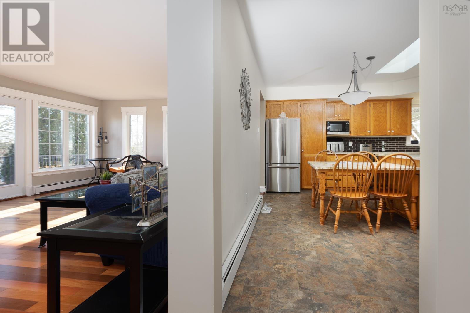 546 East Uniacke Road
