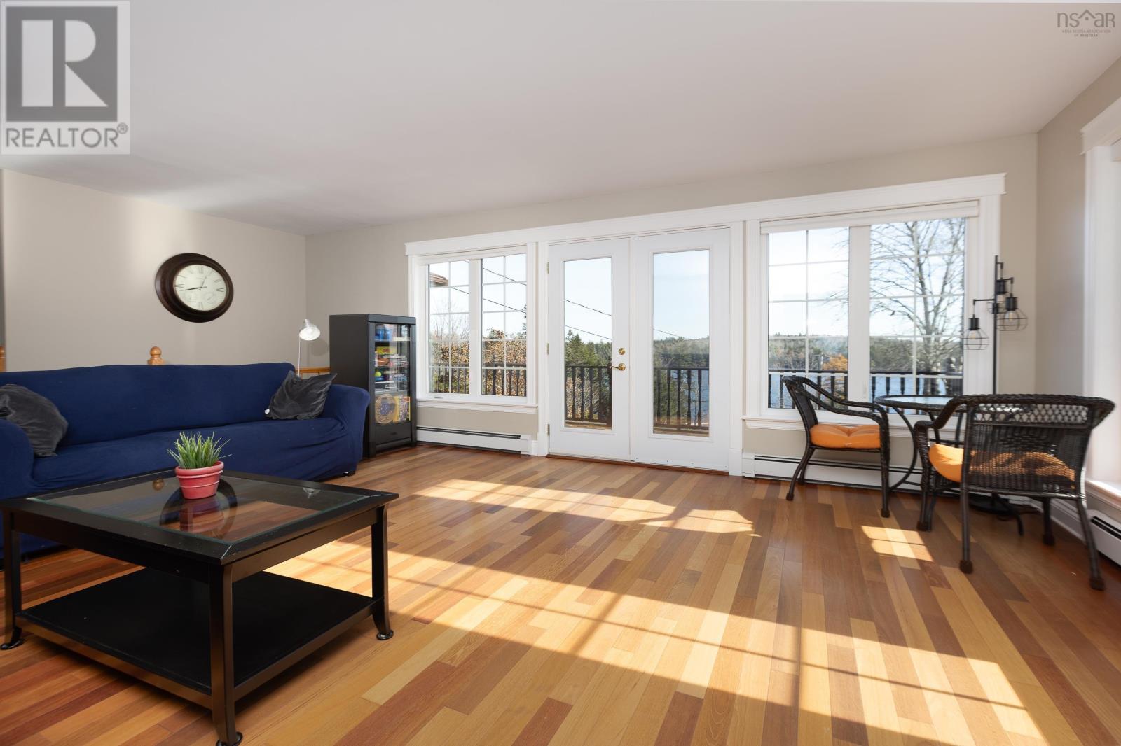 546 East Uniacke Road