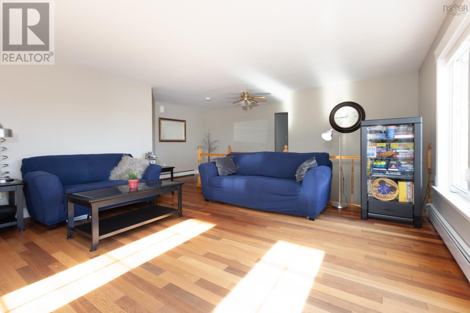 546 East Uniacke Road