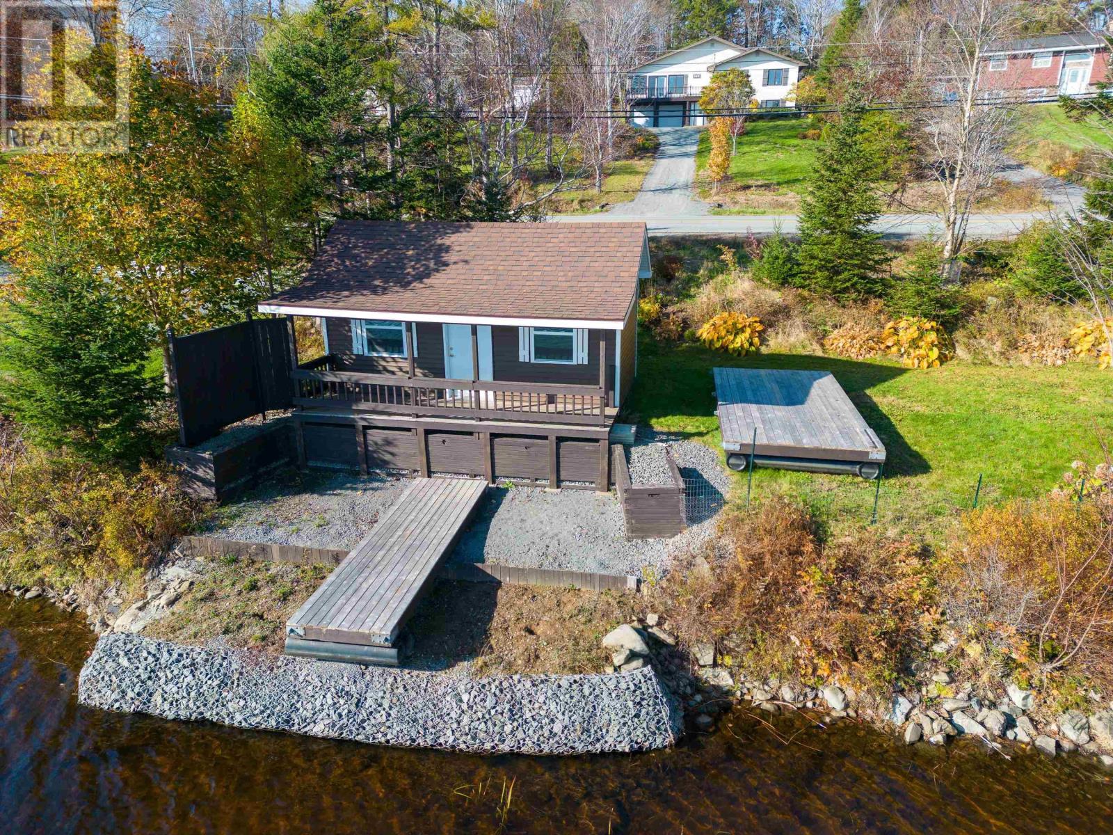 546 East Uniacke Road