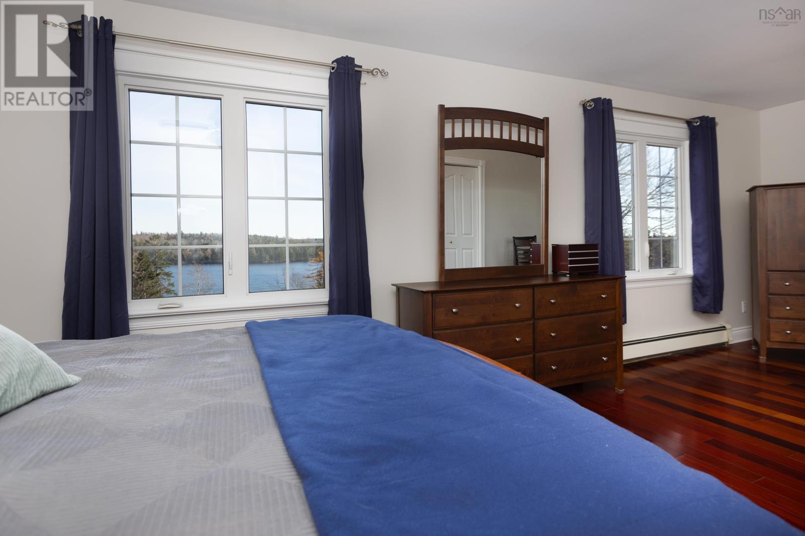 546 East Uniacke Road