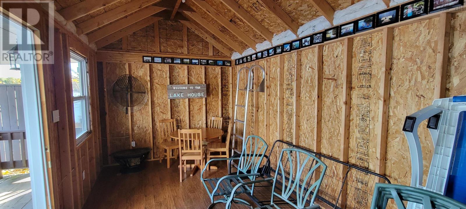 546 East Uniacke Road
