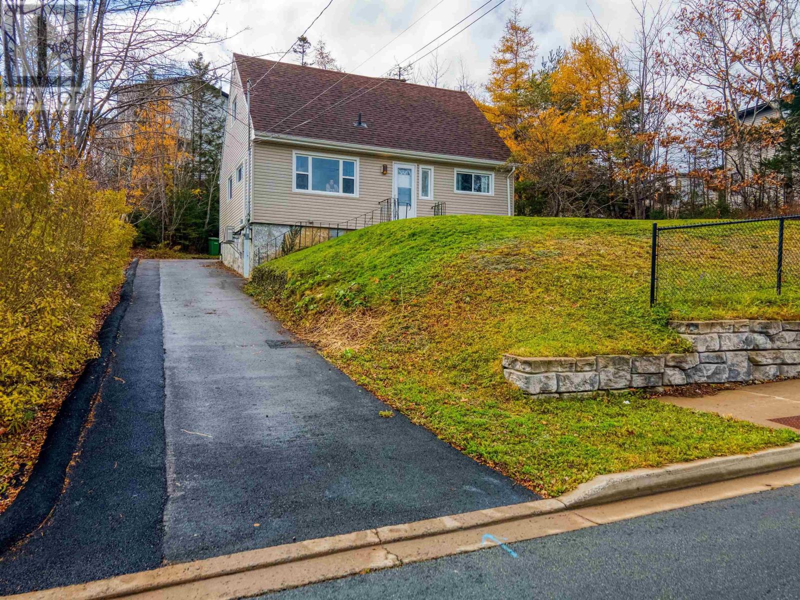 22 Maple Grove Avenue