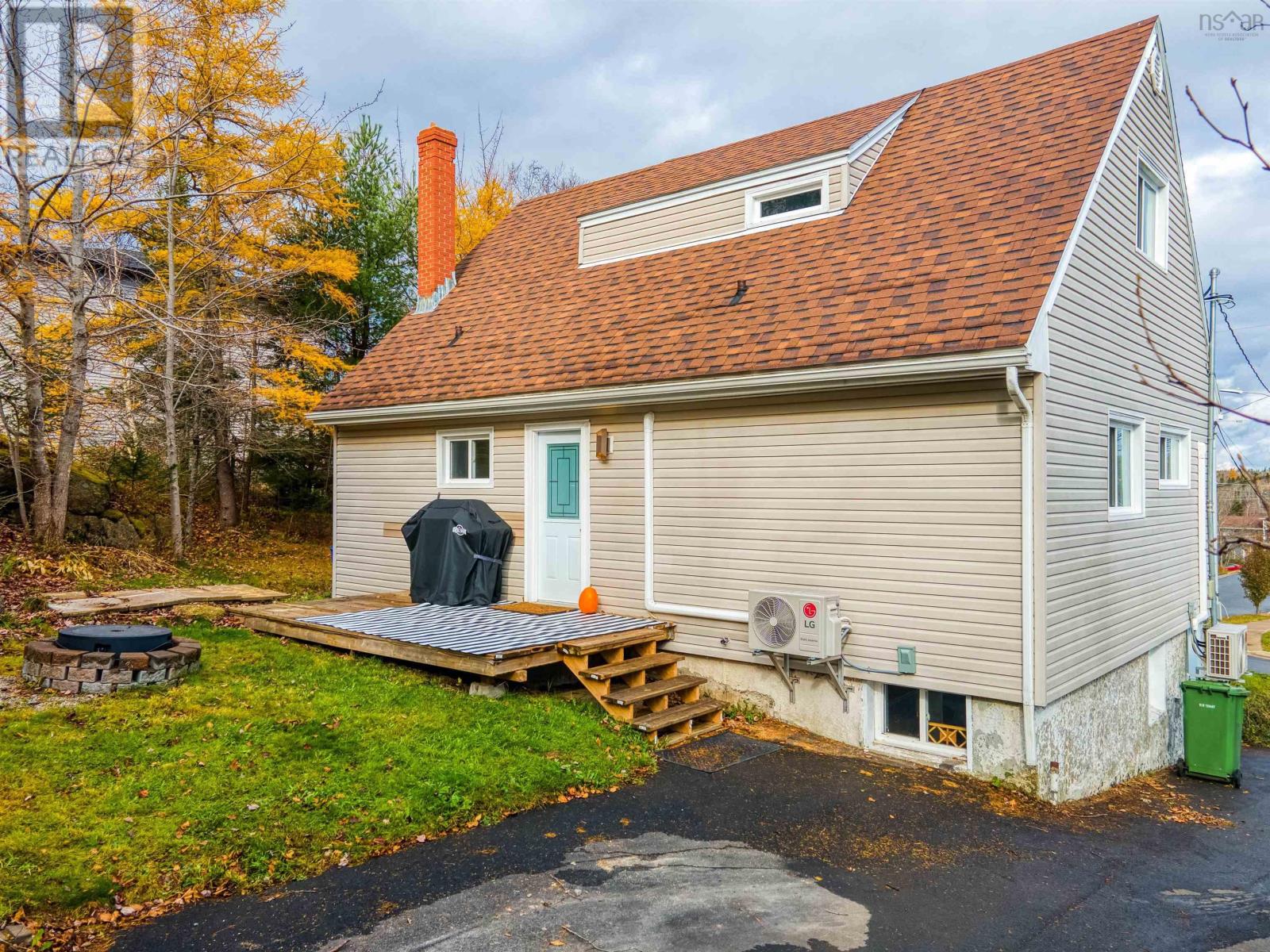 22 Maple Grove Avenue