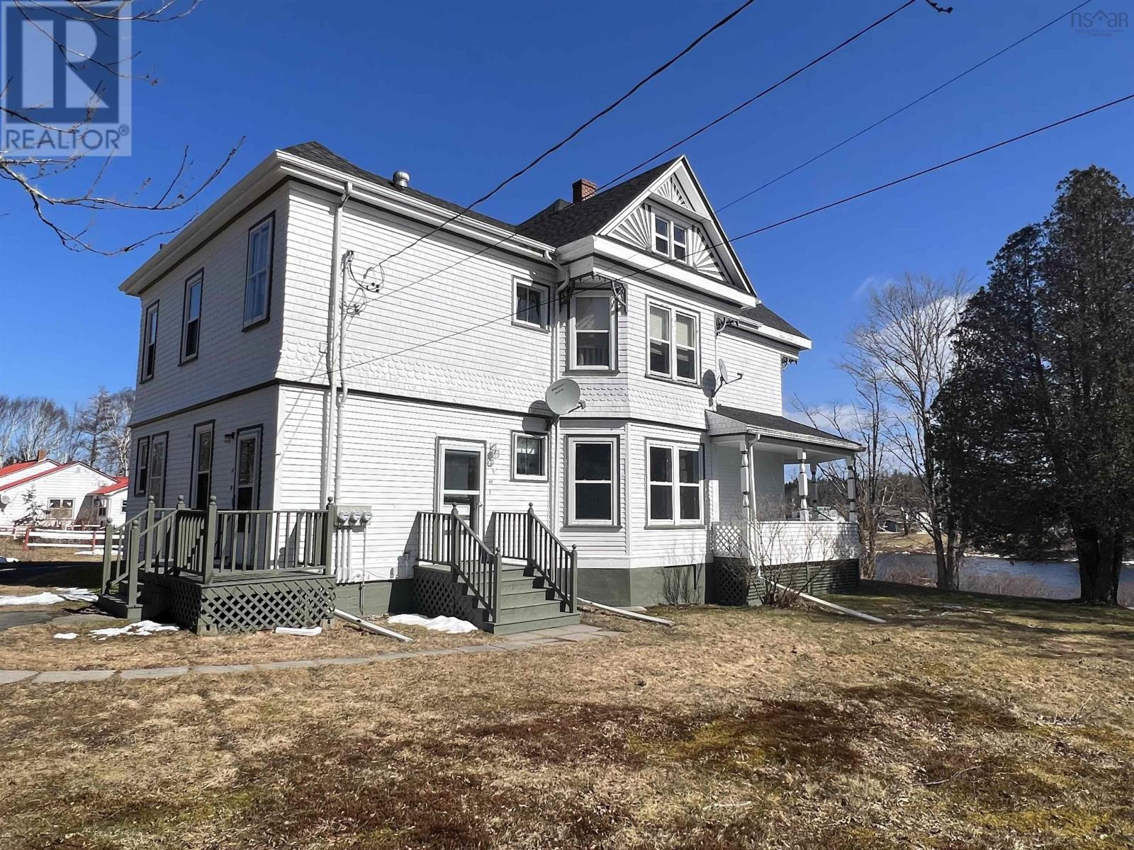 23/24 Hospital Road