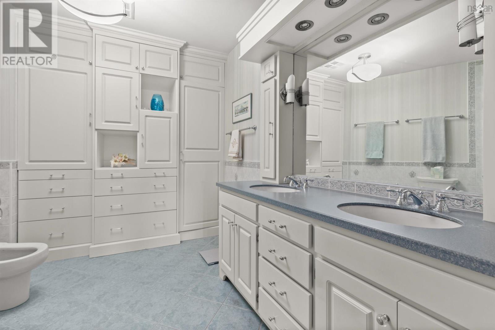 13 6770 Jubilee Road, #13
