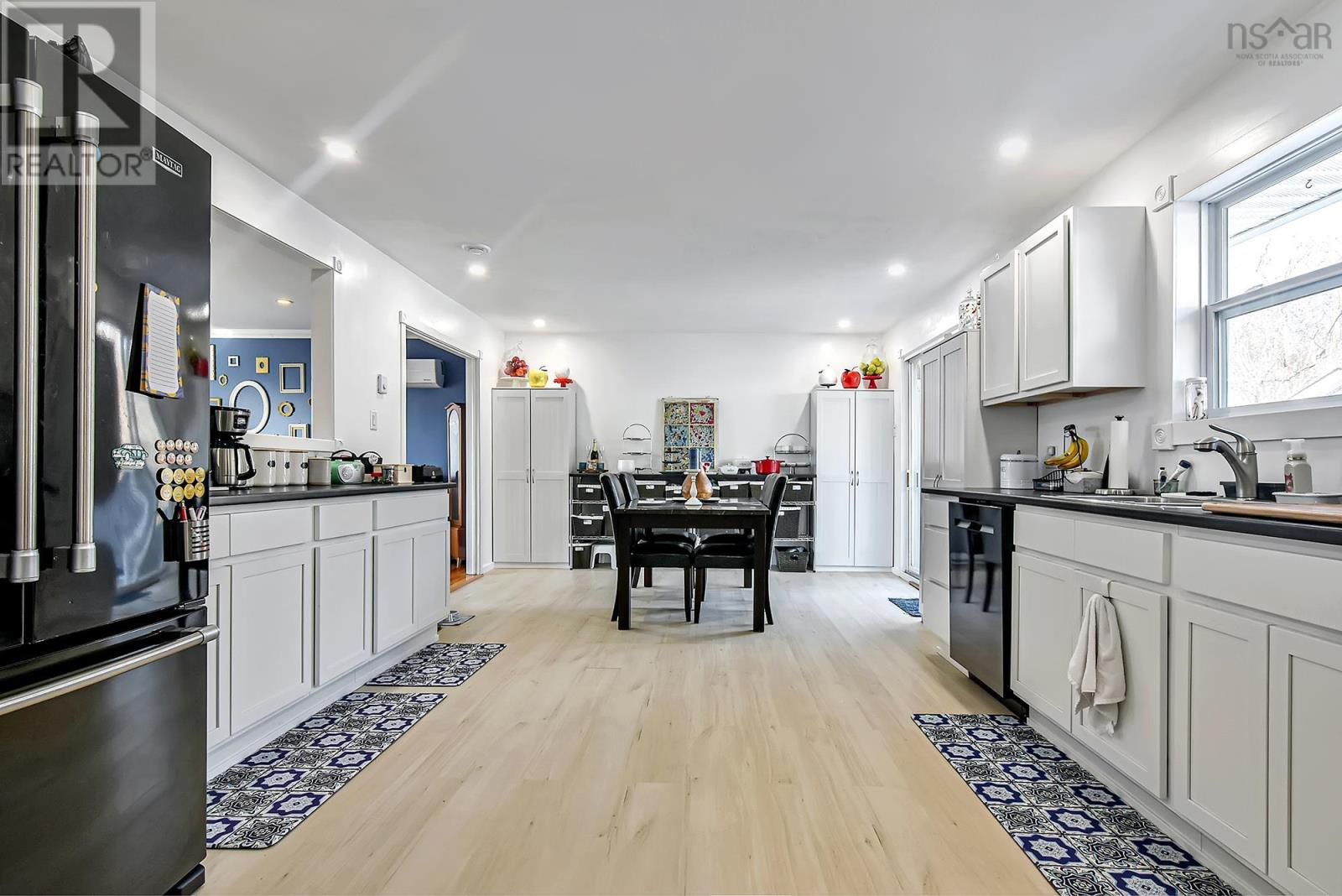 7 Robert Scott Drive