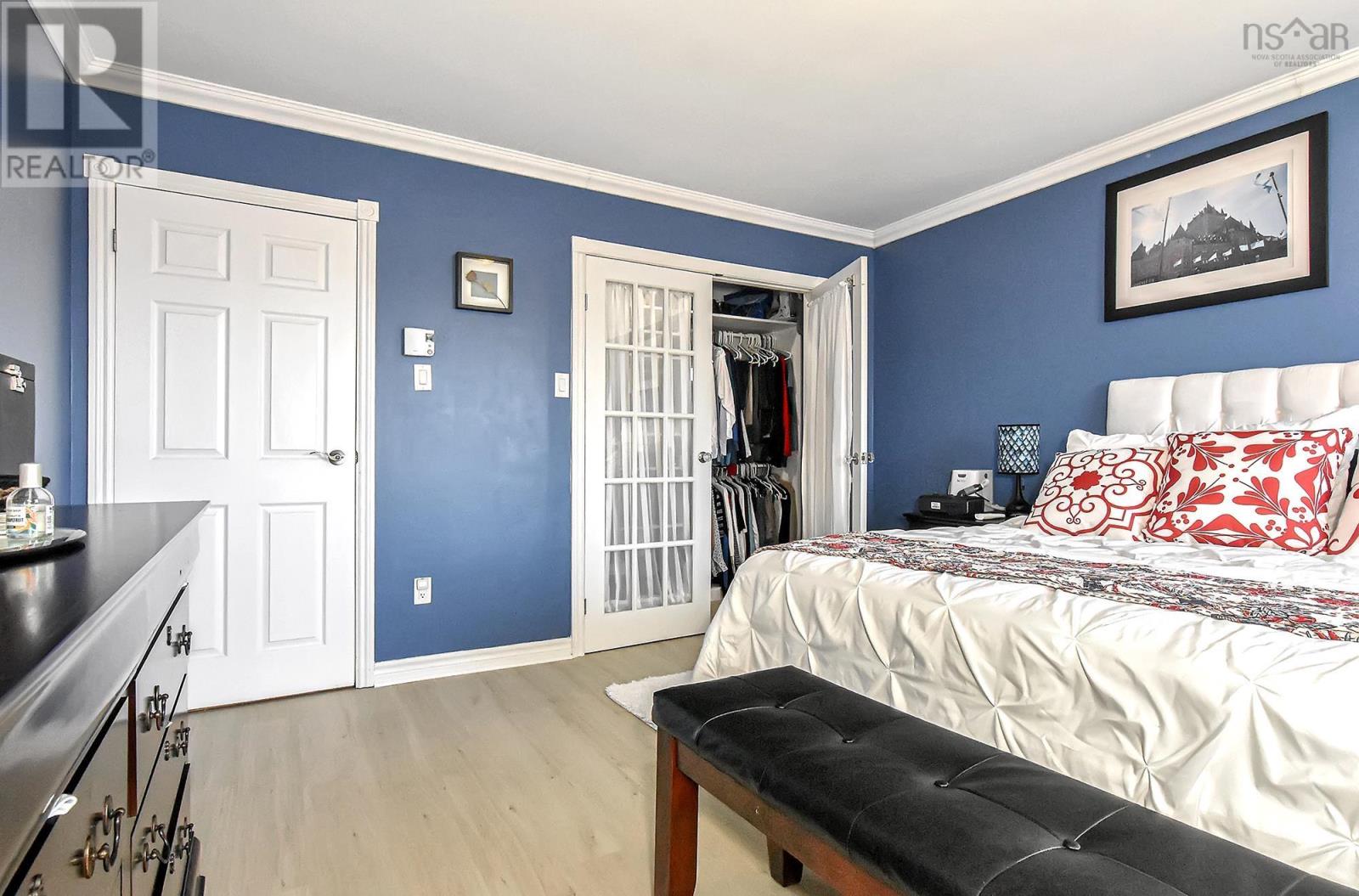 7 Robert Scott Drive