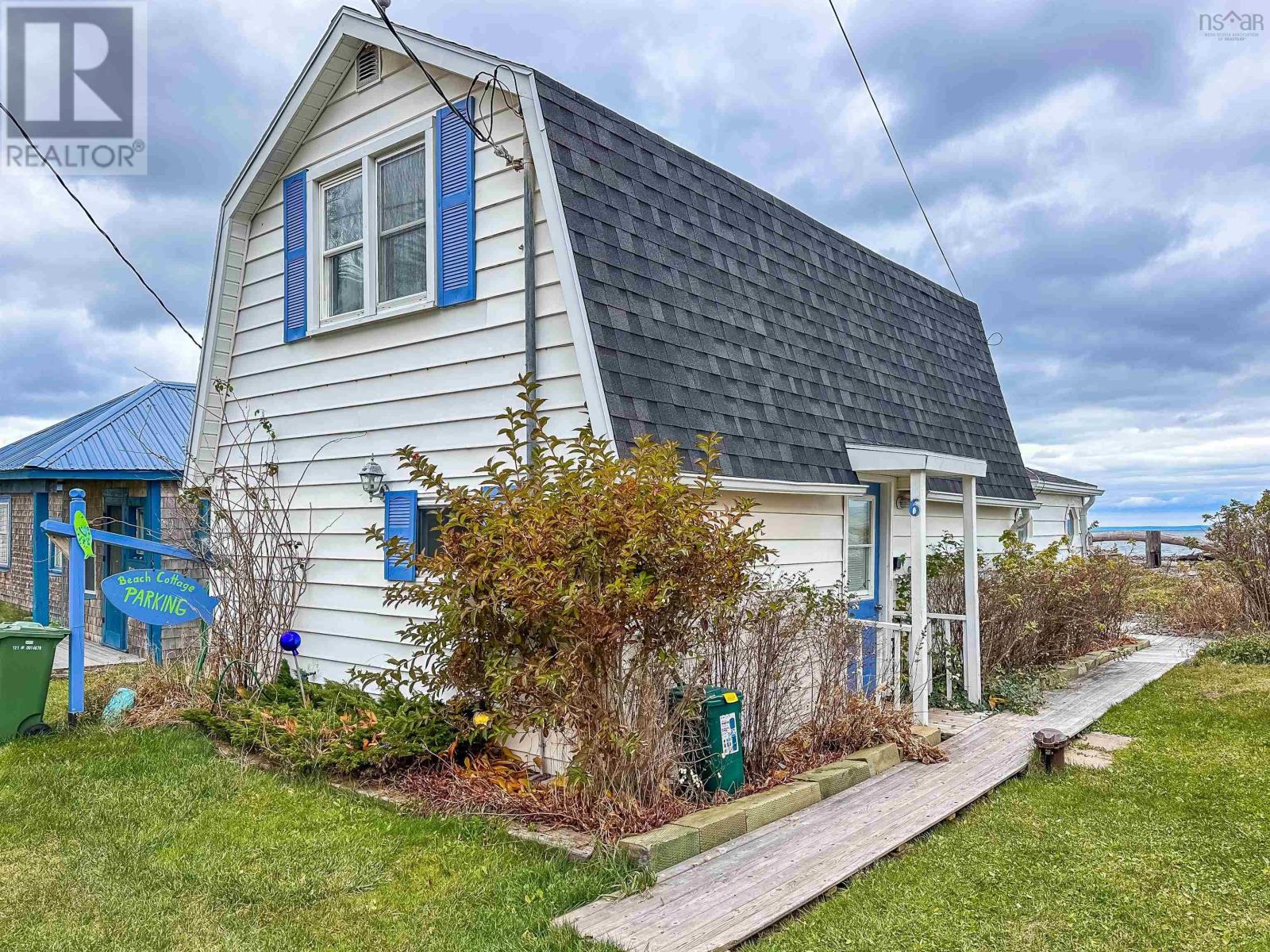 6 Cottage Lane