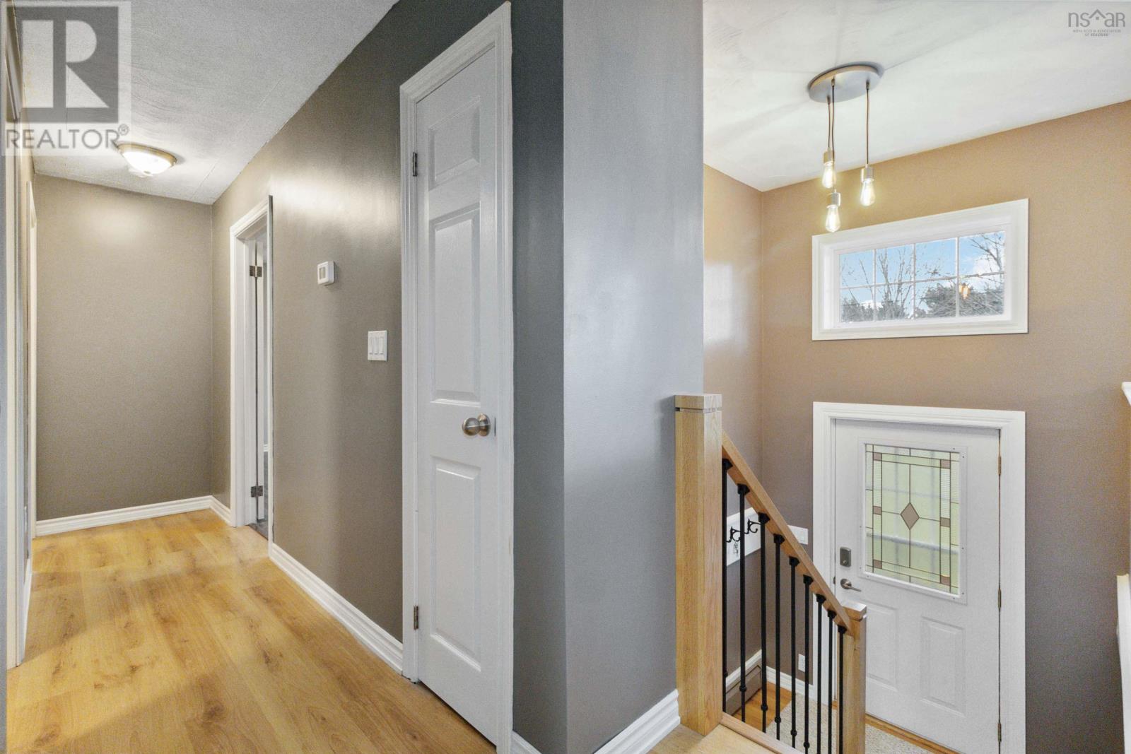 60 WINDWARD Avenue