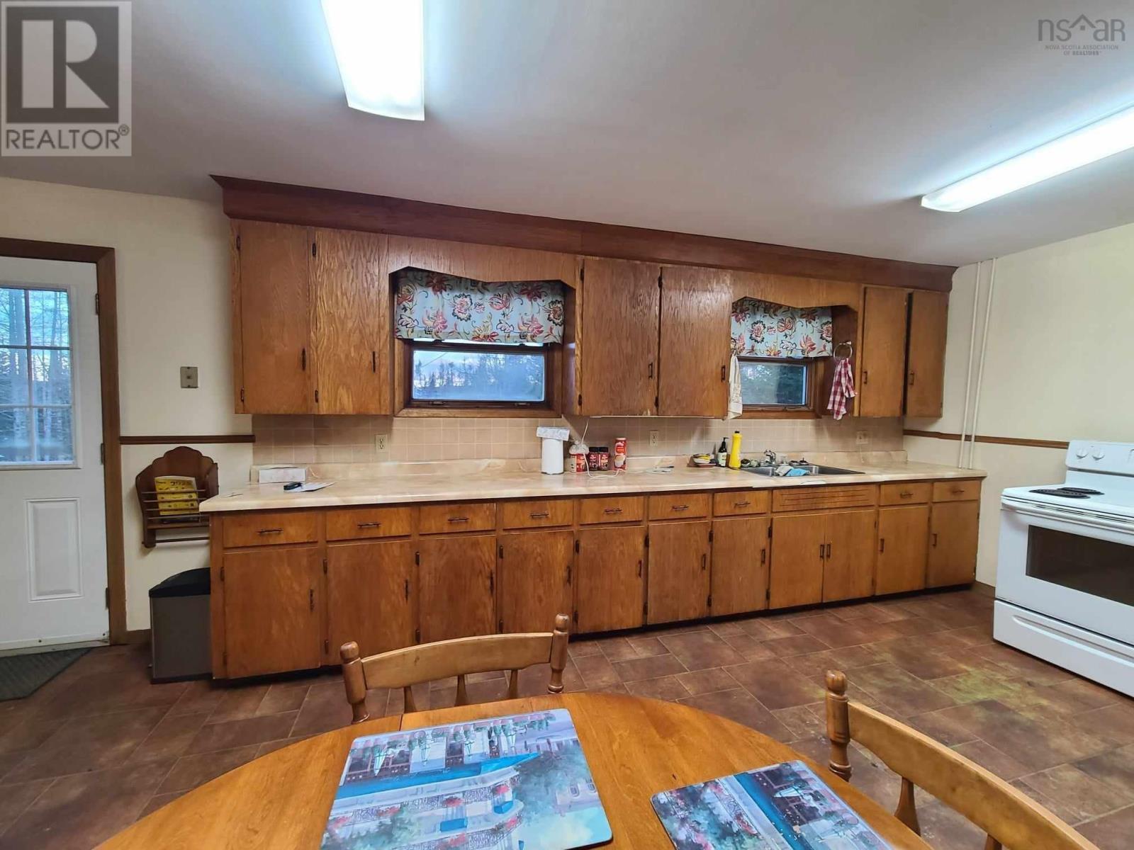 333 Hiram Lynds Road