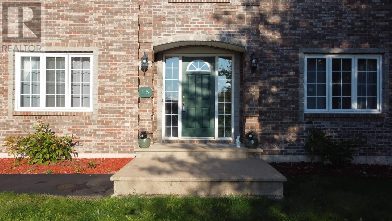15 Kara Court