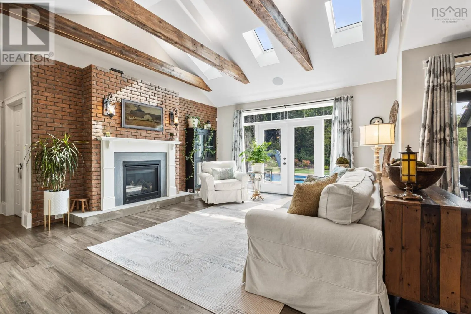 561 Heddas Way