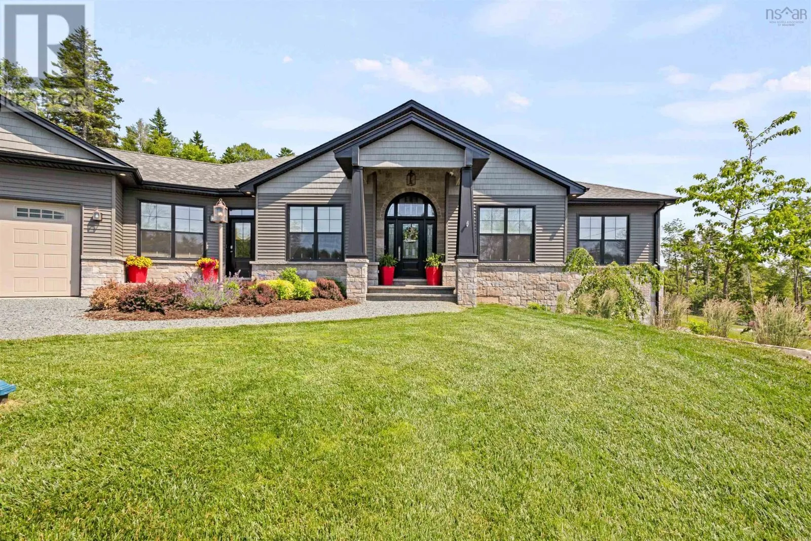 561 Heddas Way