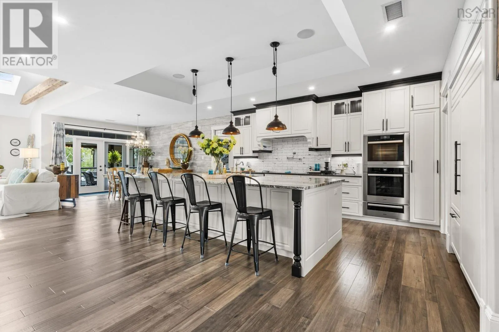 561 Heddas Way