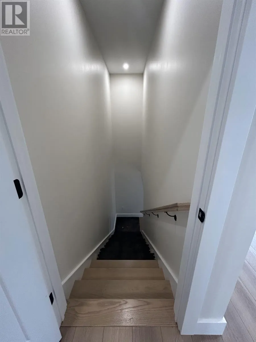 1374 Kingston Road|RTE 235