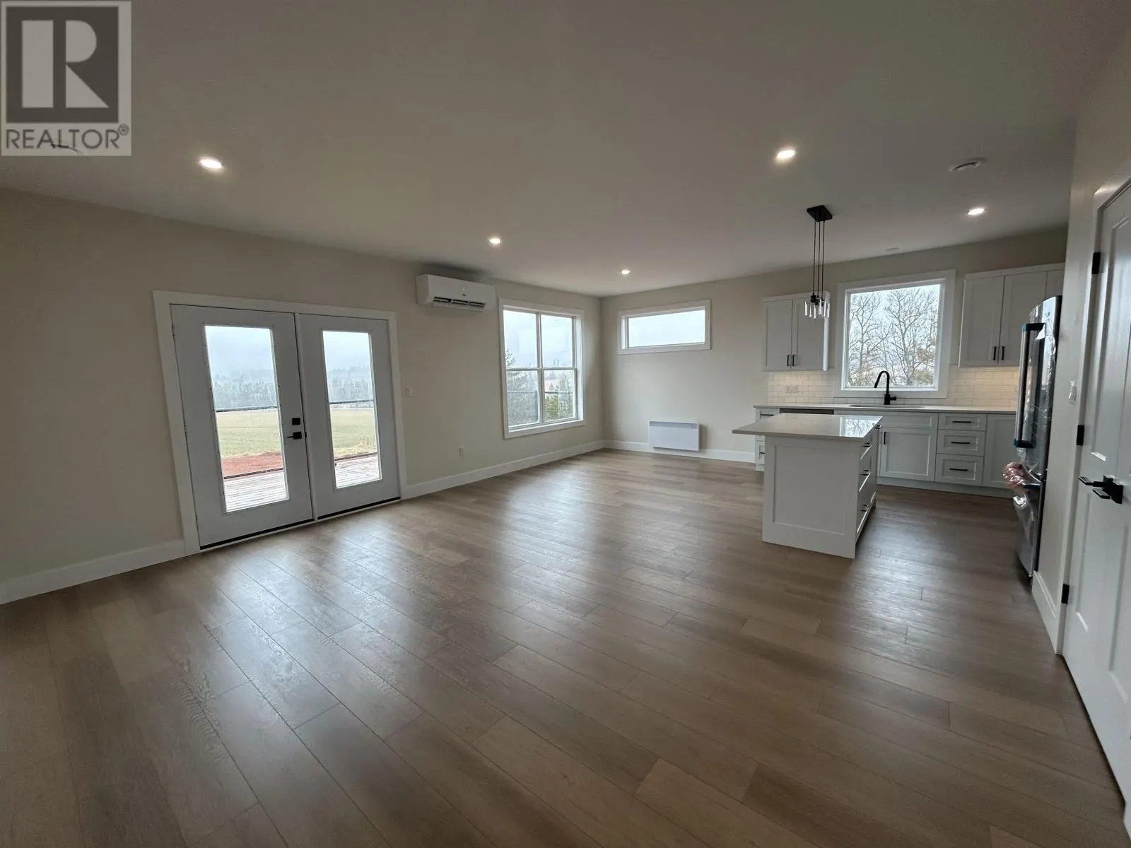 1374 Kingston Road|RTE 235