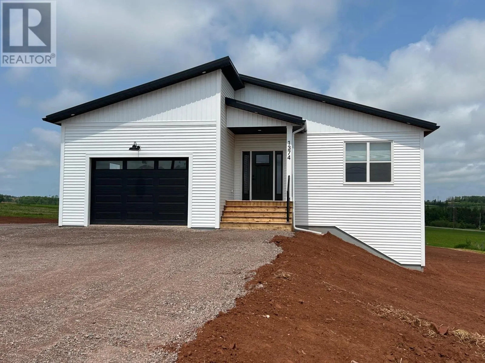 1374 Kingston Road|RTE 235