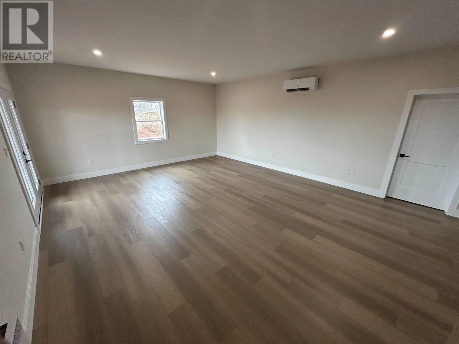 1374 Kingston Road|RTE 235