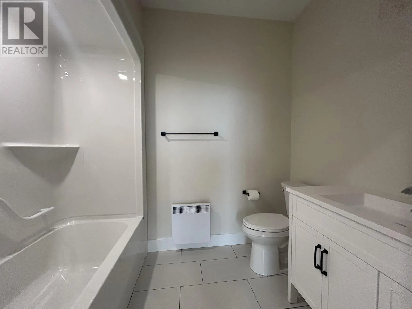 1374 Kingston Road|RTE 235