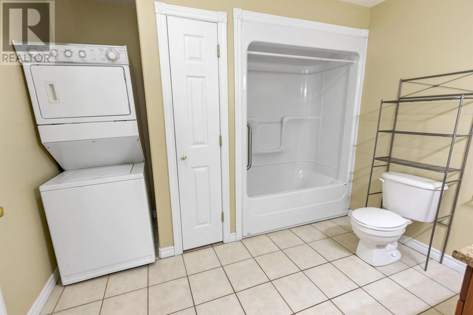 11 17 Heatherway Drive