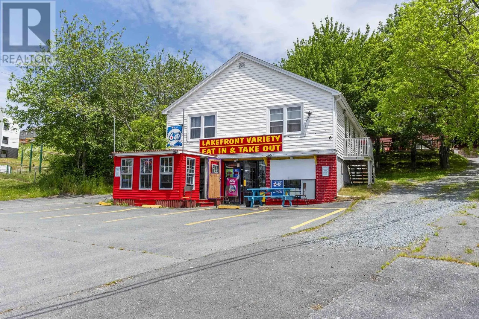 16 6 Lakefront Road