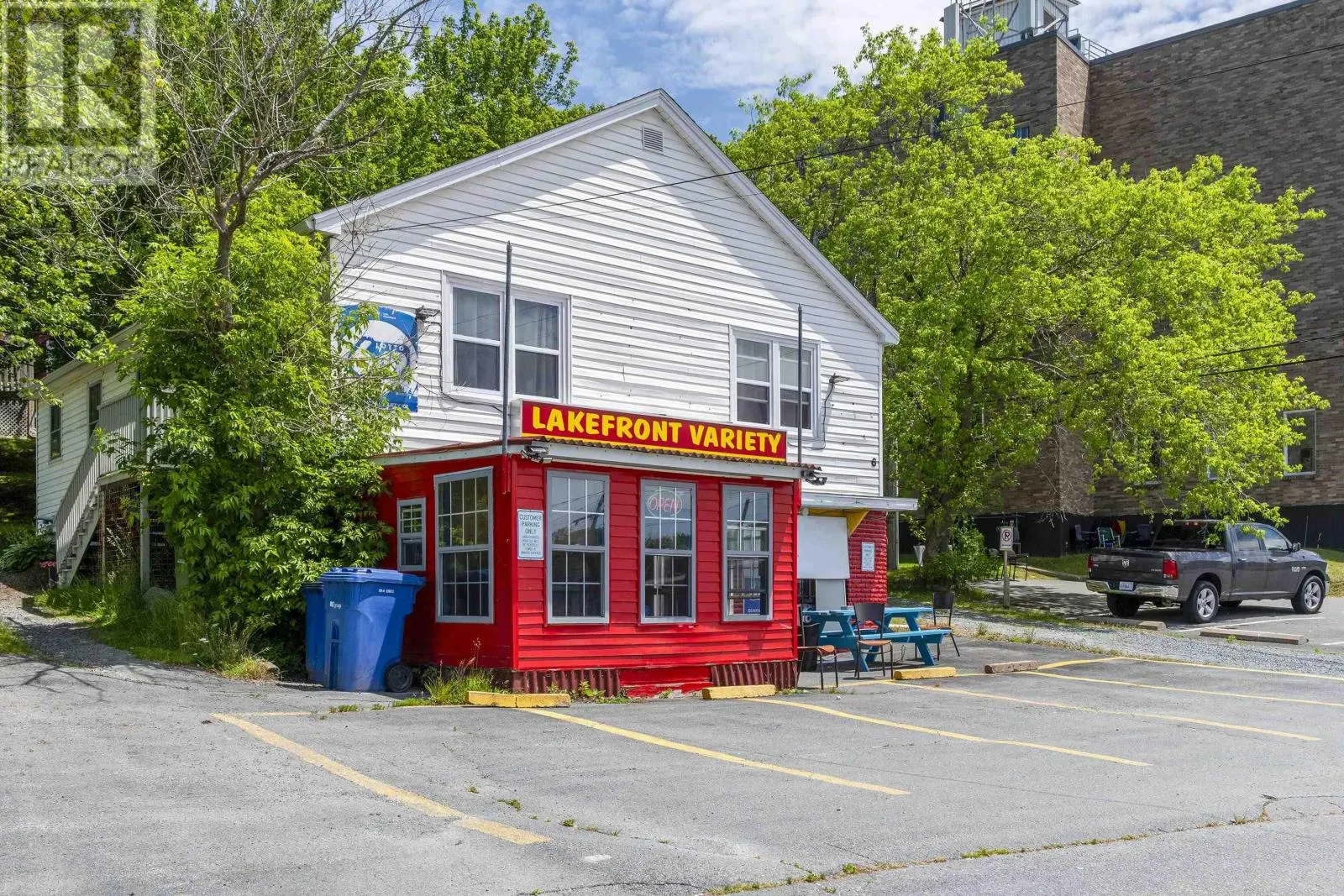 16 6 Lakefront Road