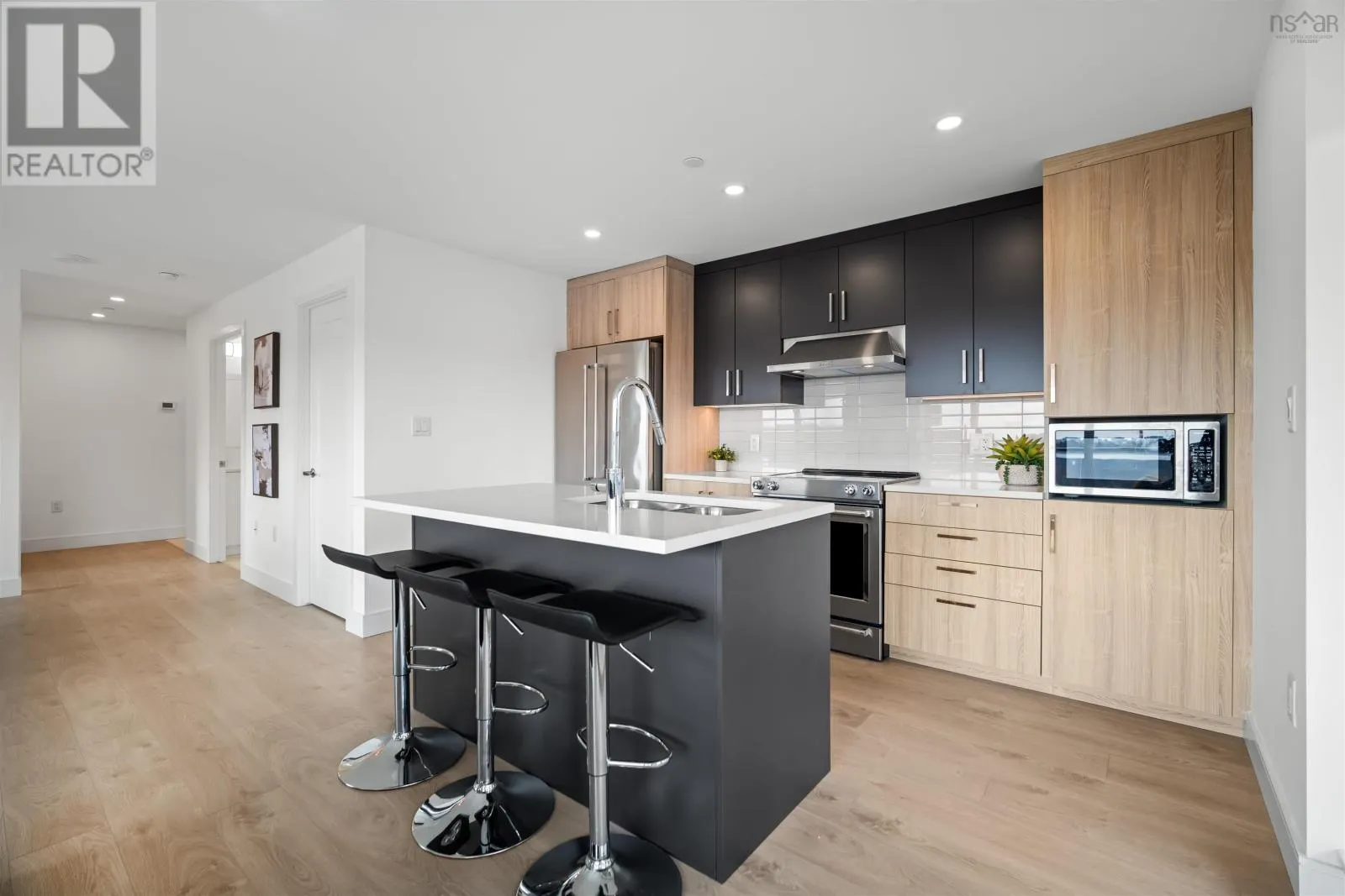 306 72 Seapoint Road
