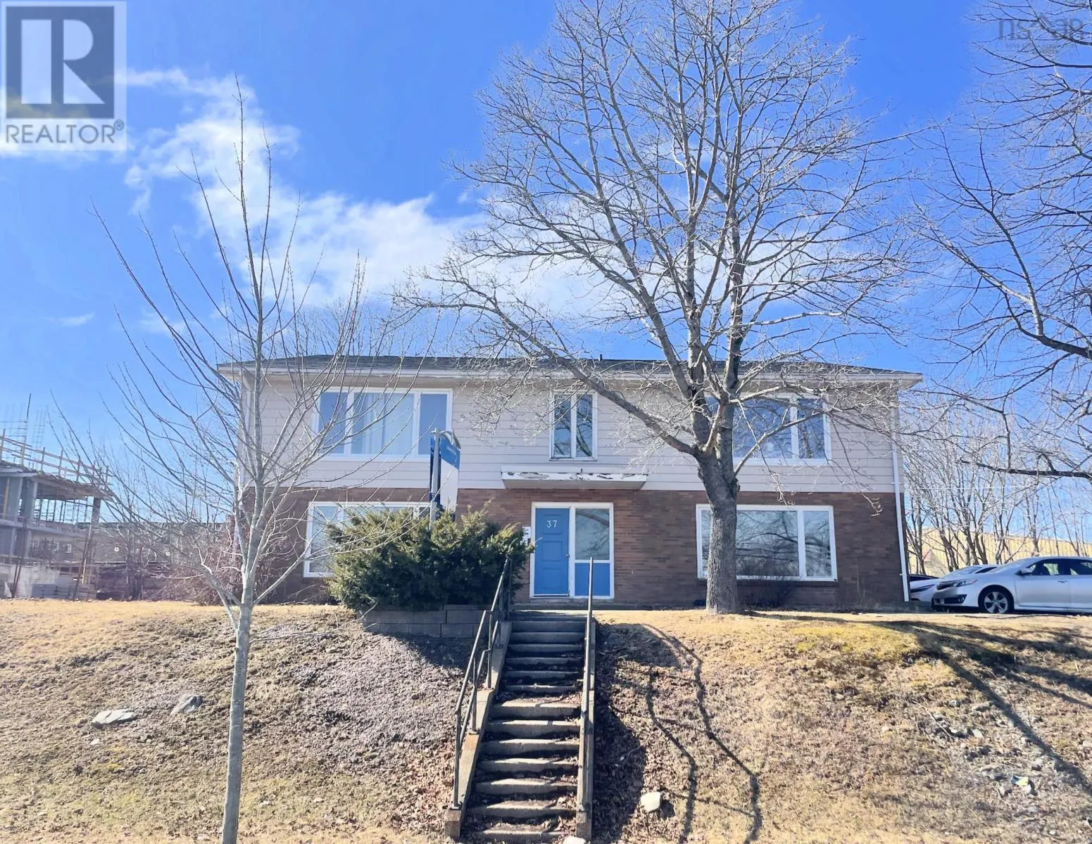 37 Leaman Drive