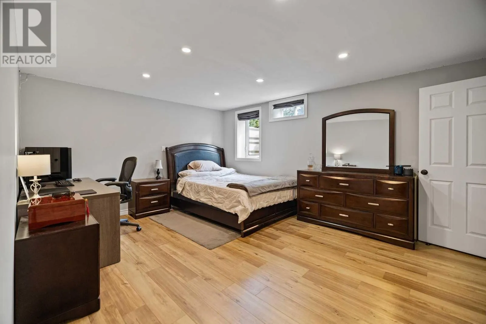 54 Waterview Drive