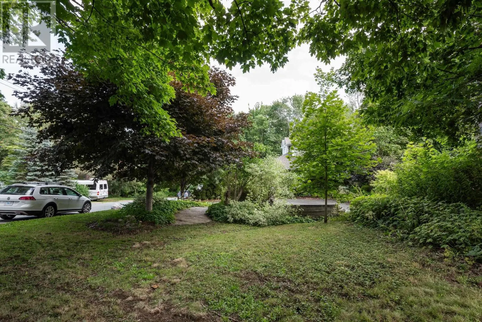 Unit 10 B-2 Crichton Avenue