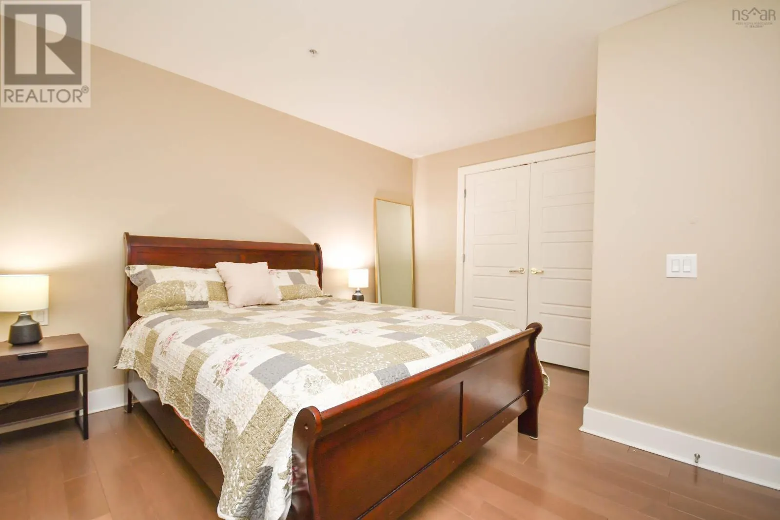 405 31 Kings Wharf Place