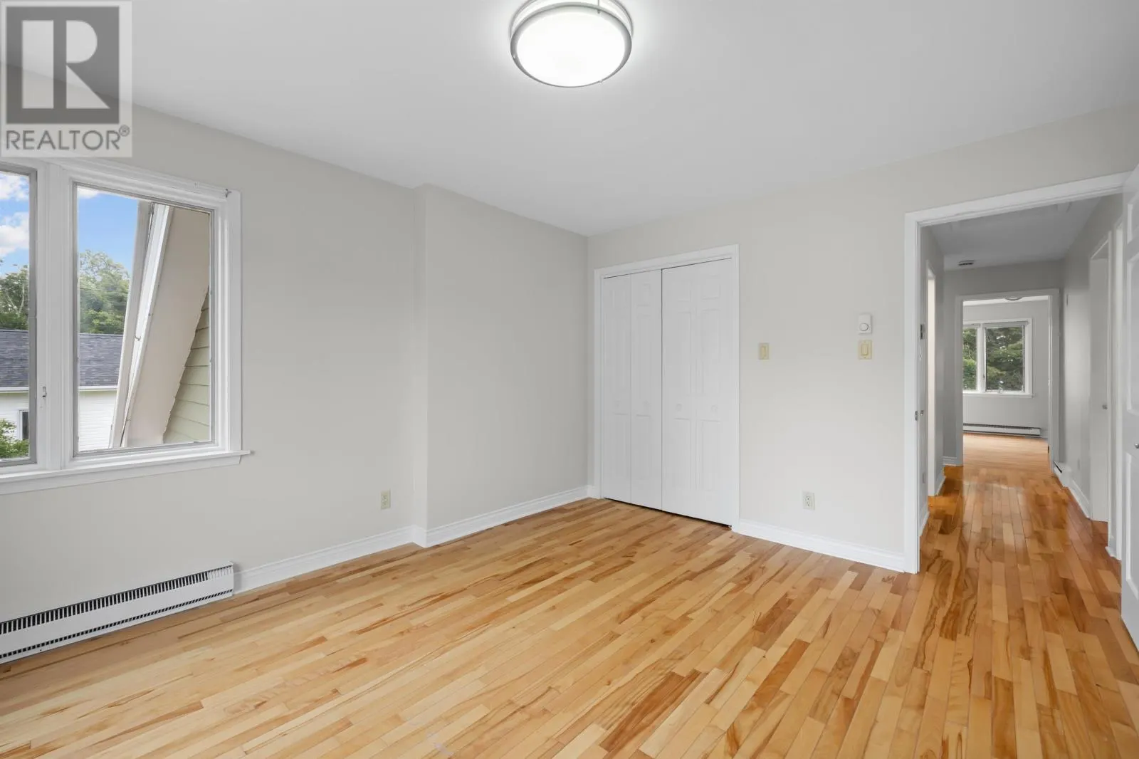 135 Queen Elizabeth Drive