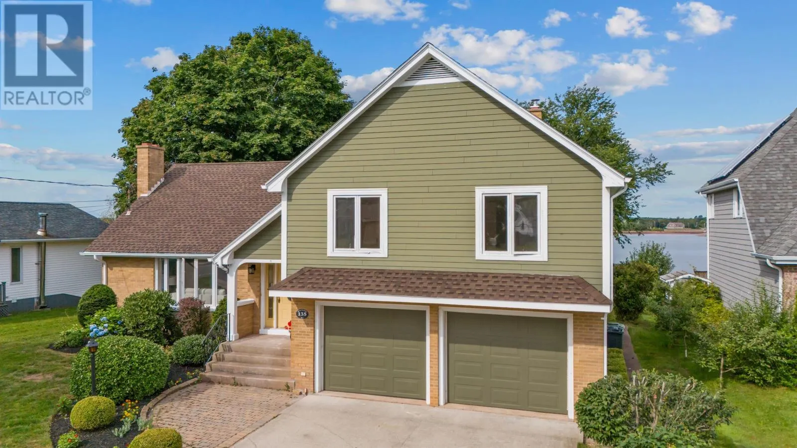 135 Queen Elizabeth Drive