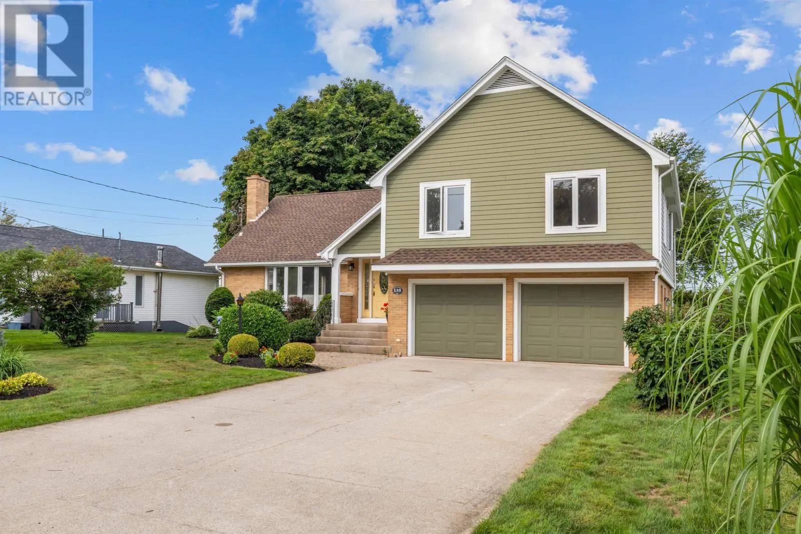 135 Queen Elizabeth Drive