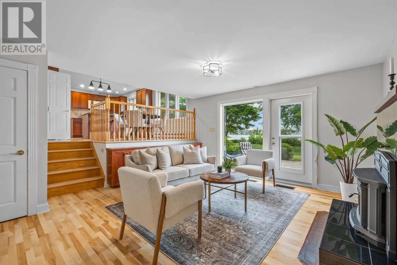 135 Queen Elizabeth Drive