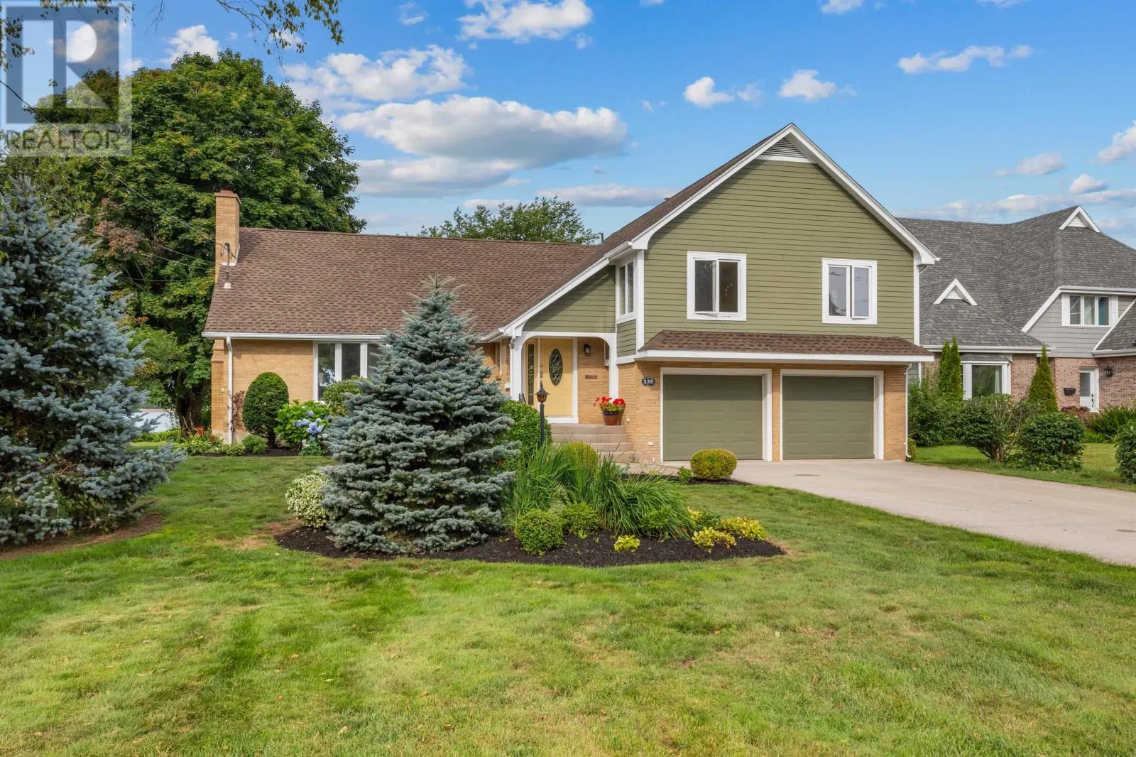 135 Queen Elizabeth Drive